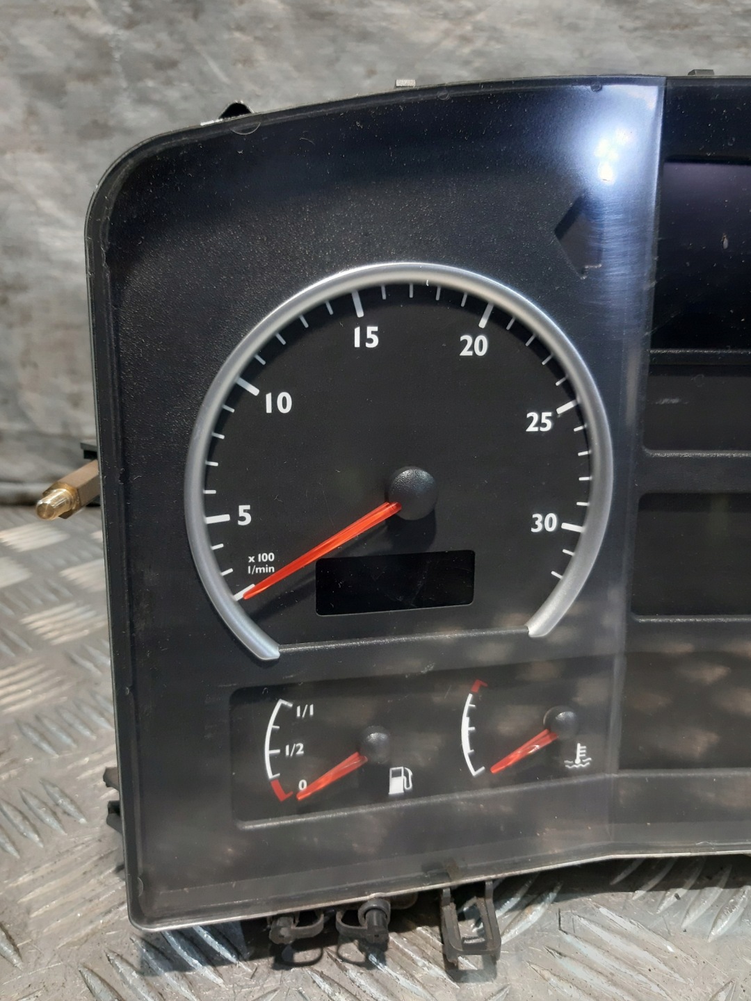 dials dials 81.27202-6151 VDO MAN running board wskaznikow
