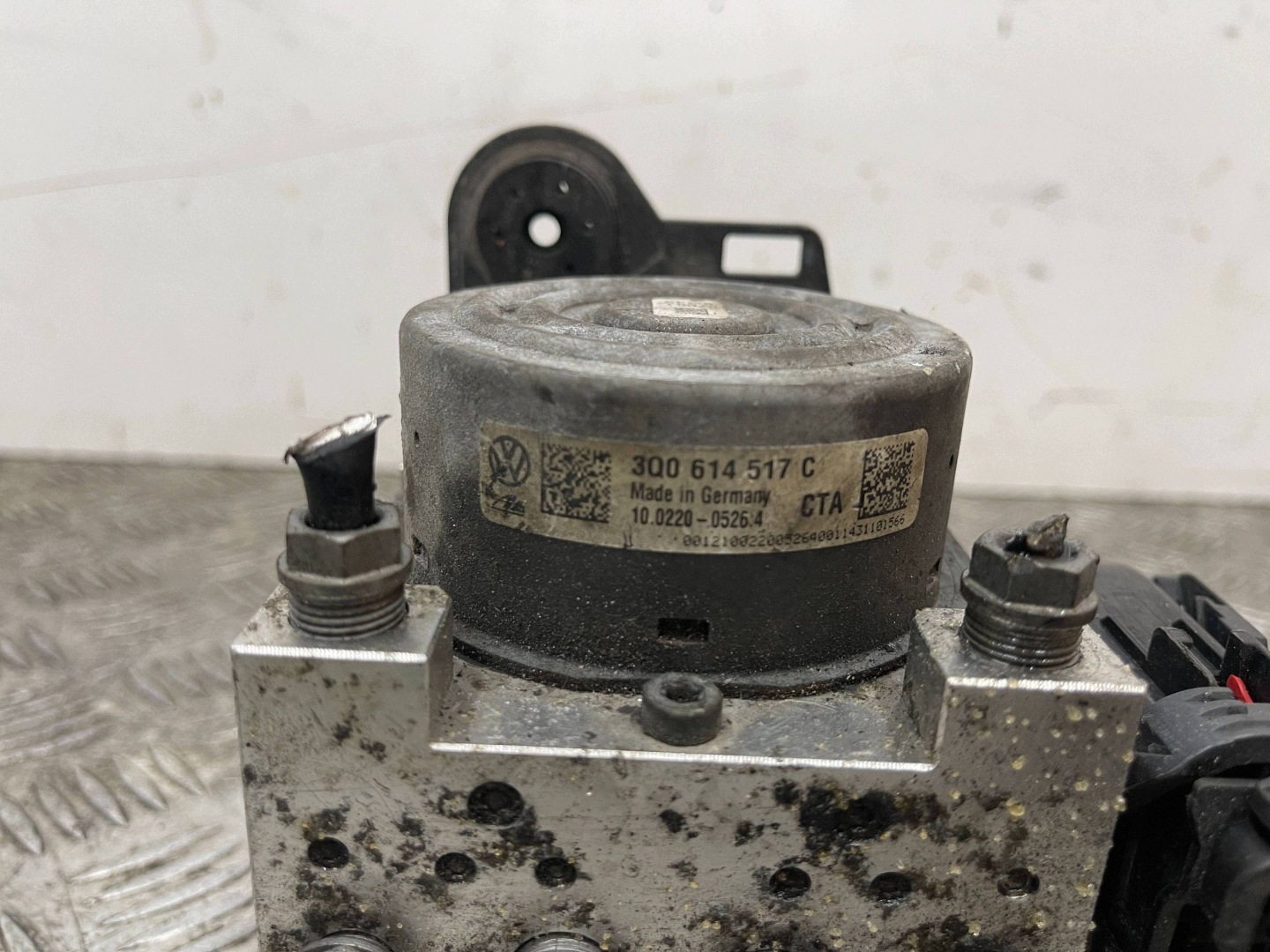 pump ABS control unit SKODA OCTAVIA 3 III 12- 3Q0907379C