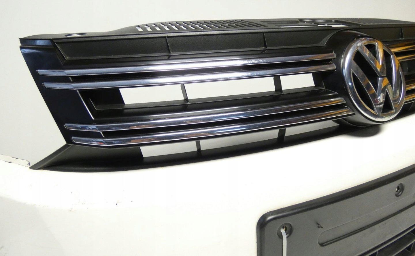 VW TIGUAN and 1 LIFT 5N0807221R below washers 2011-2015 bumper front front