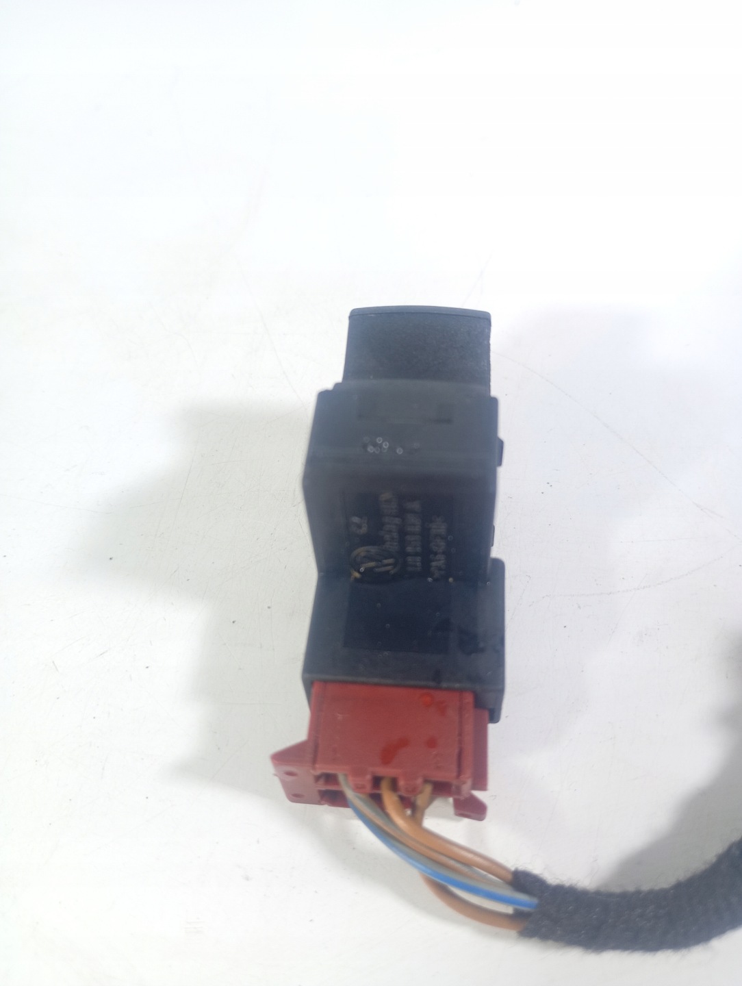VW PASSAT B5 FL 00-05 switch button bonnet boot OE 1J0959831