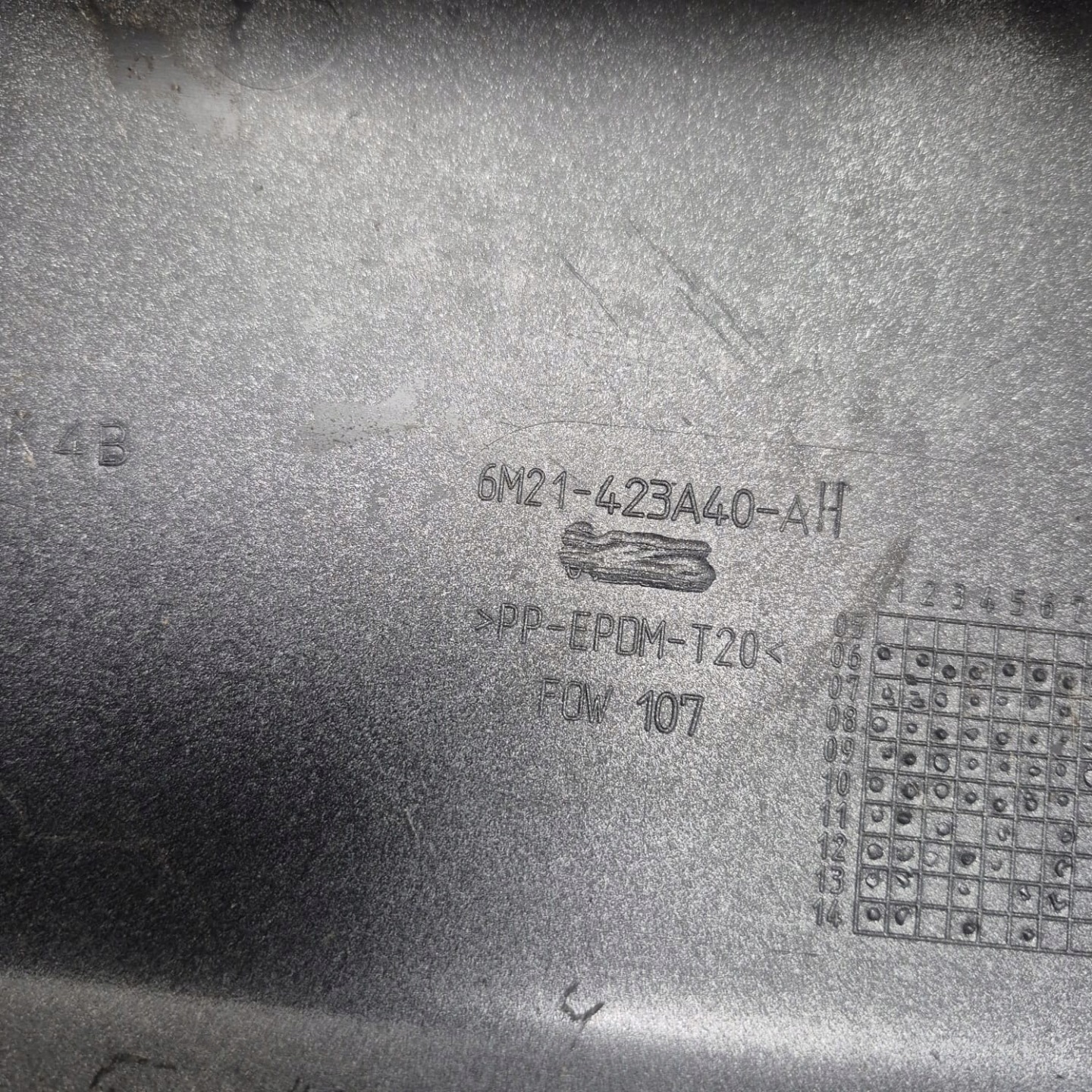 FORD S-MAX and 1 MK1 06-10 cap moulding cap bonnet rear part