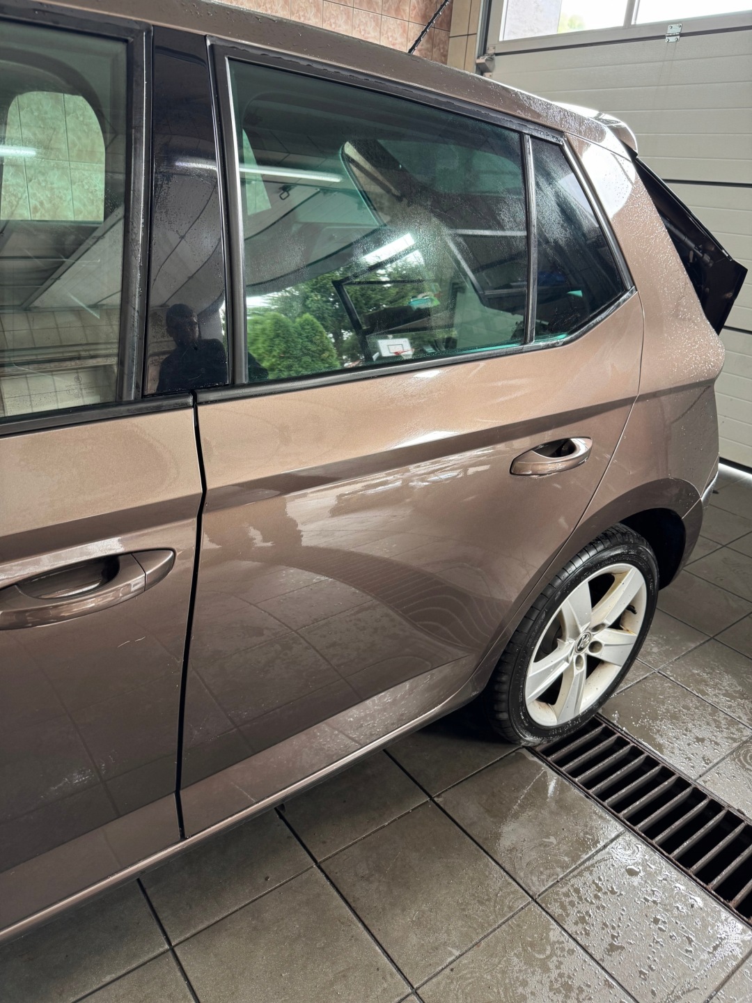 SKODA FABIA III FL HATCHBACK door left rear. left rear part - LH8Z complete BDB