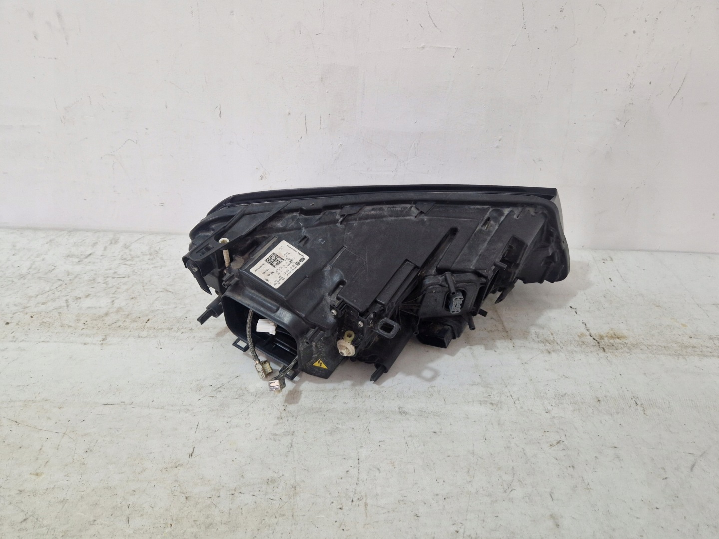 light left front front EU VOLKSWAGEN TOUAREG II 2 LIFT 7P 7P1941033A LED