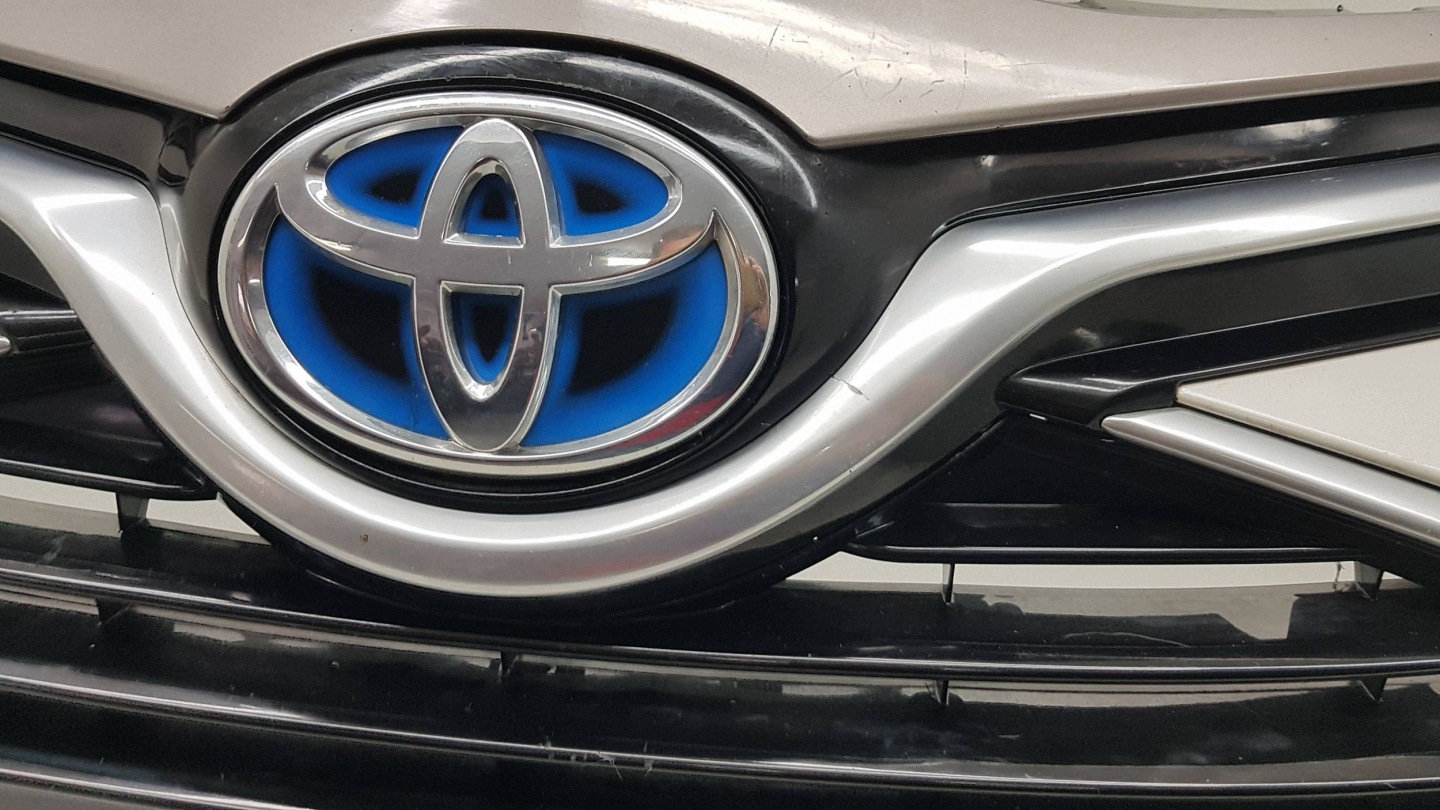 TOYOTA YARIS 3 III 2014 - bumper front 5302-OD030