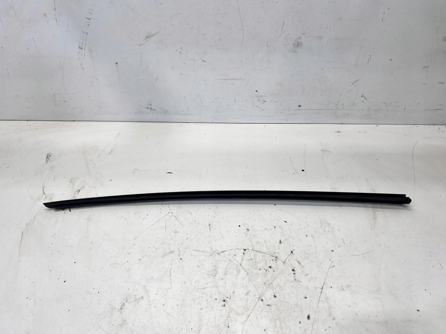 moulding dust windows CZOLOWEJ left front AUDI A6 C7 4G0854327A