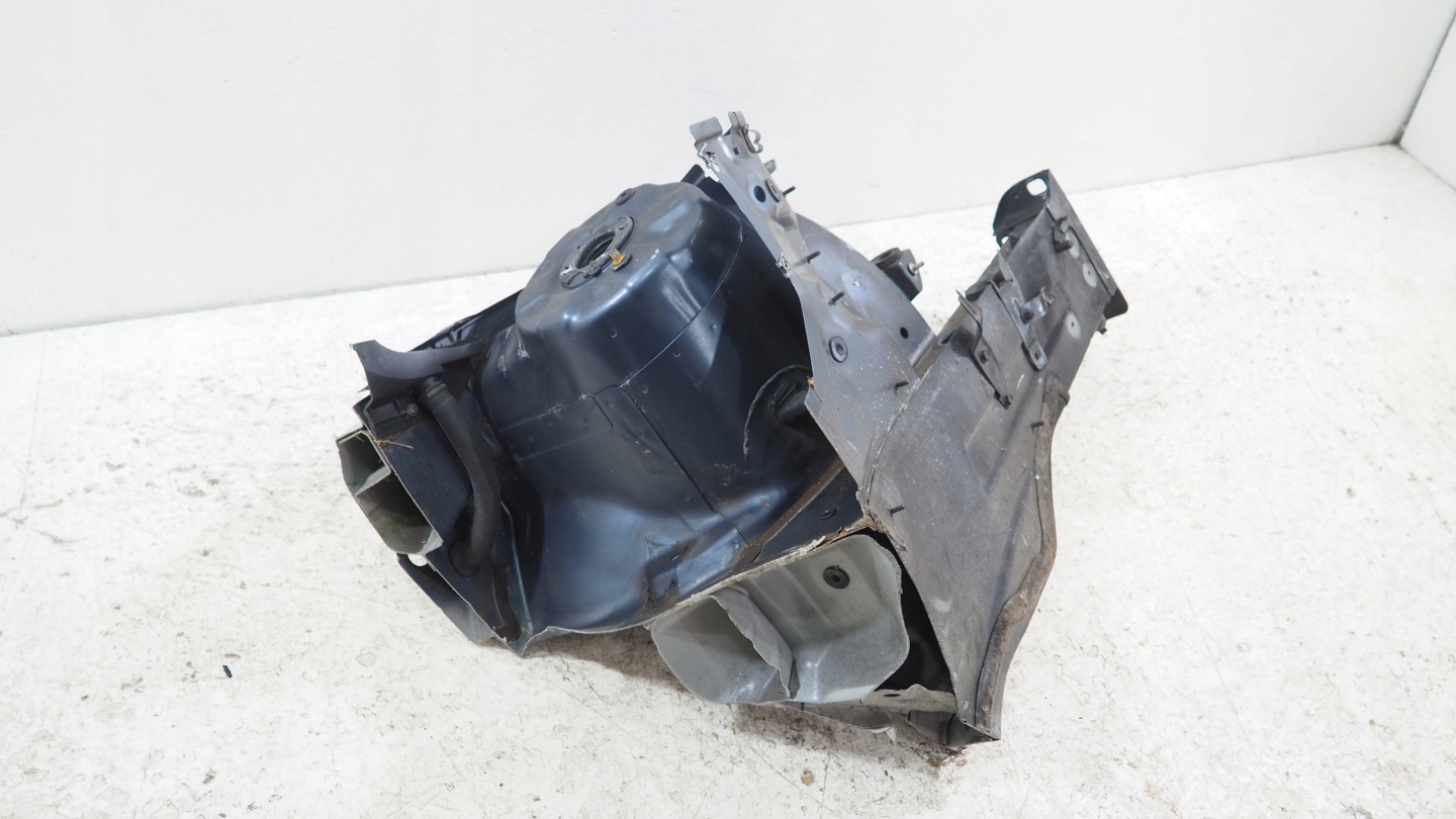 Mercedes CLK W209 quarter quarter left front