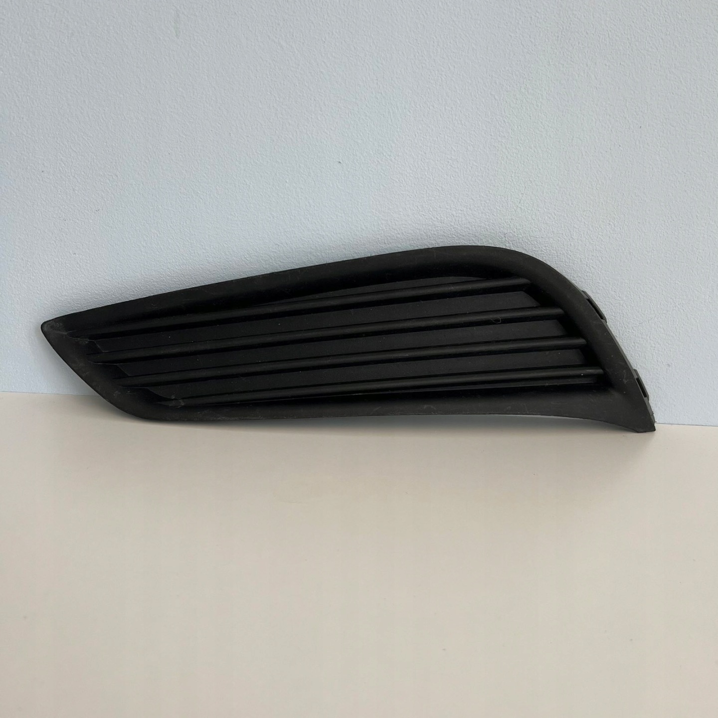 SKODA KAROQ LIFT 2021- grid left W bumper 57A807367A