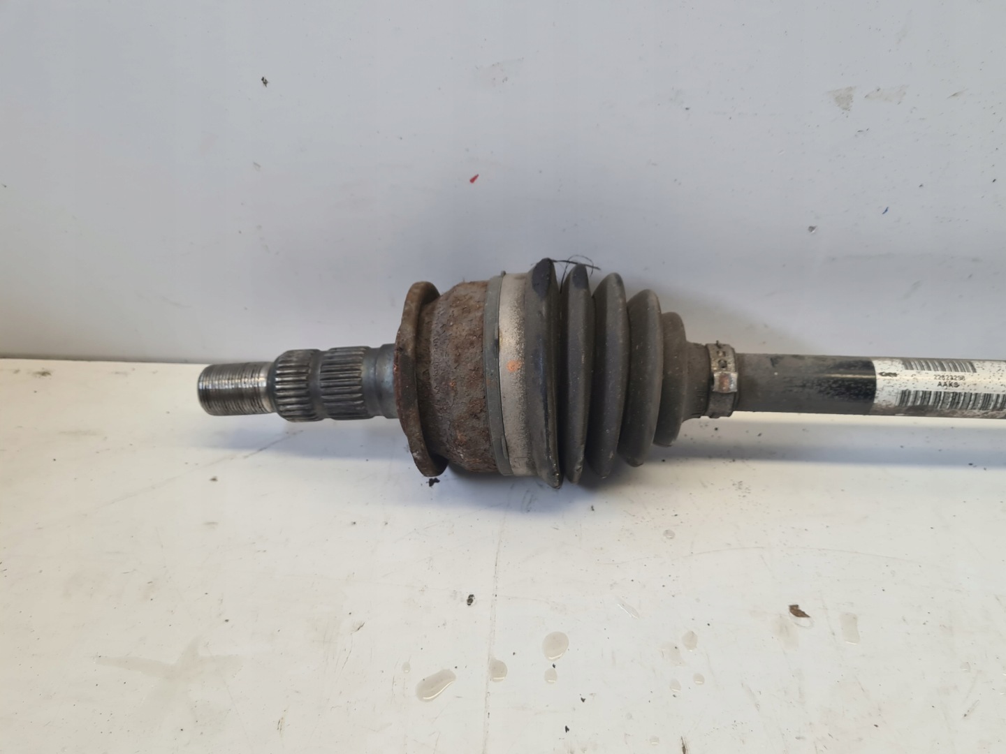 OPEL INSIGNIA A LIFT 4X4 semi-axis left rear part 22823296 AAKS