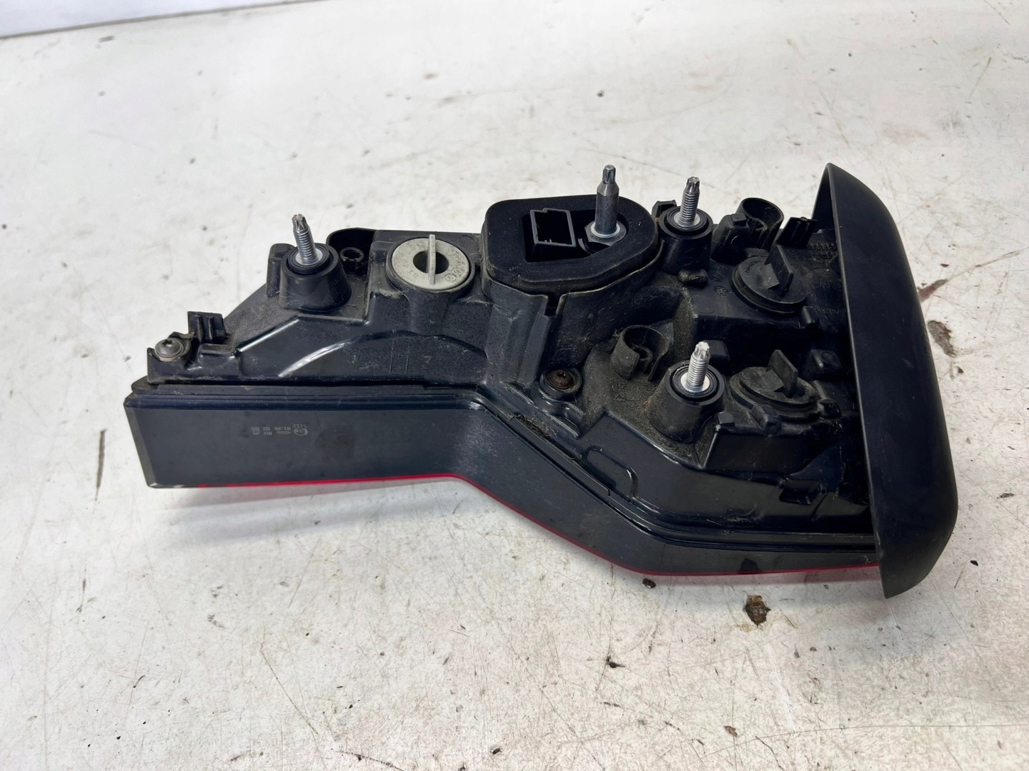 light left rear part to the bonnet AUDI A4 B9 AVANT 8W9945075A