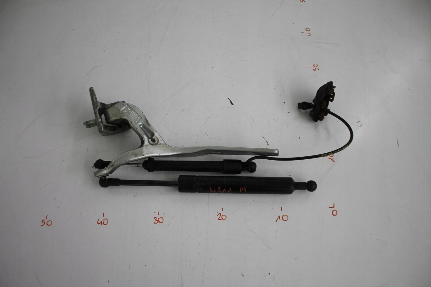 hinge bonnet boot right rear part MERCEDES W211