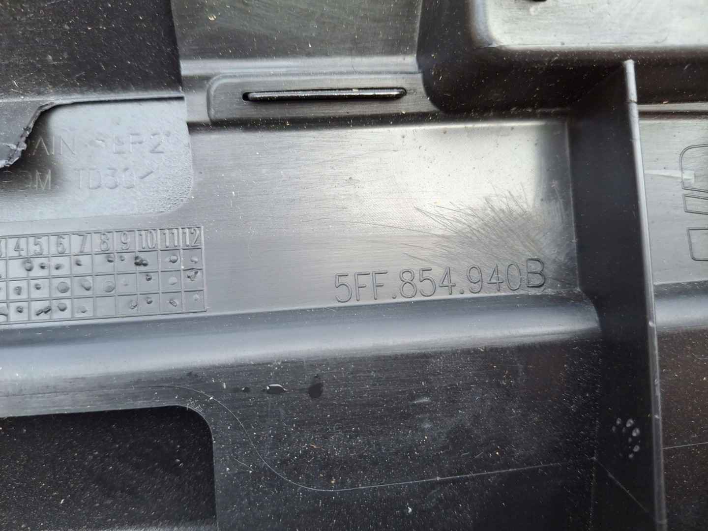 moulding for door right front CUPRA FORMENTOR 2020R->