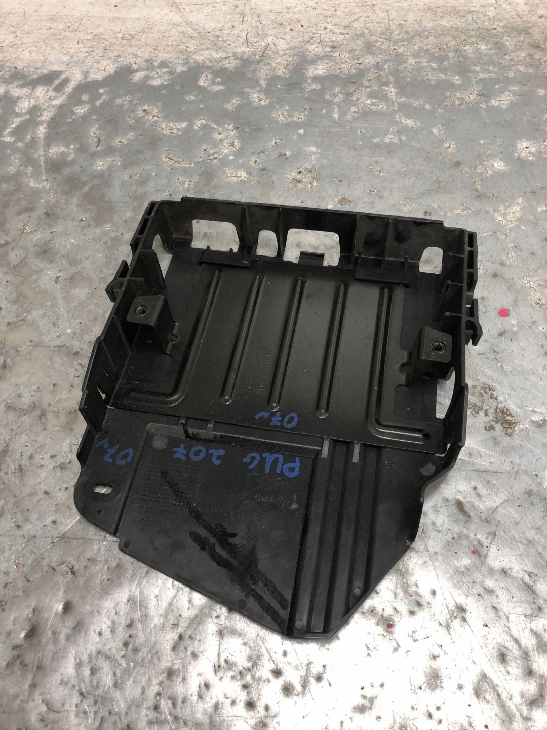 držák obal KOMPUTERA PEUGEOT 207 9656775680