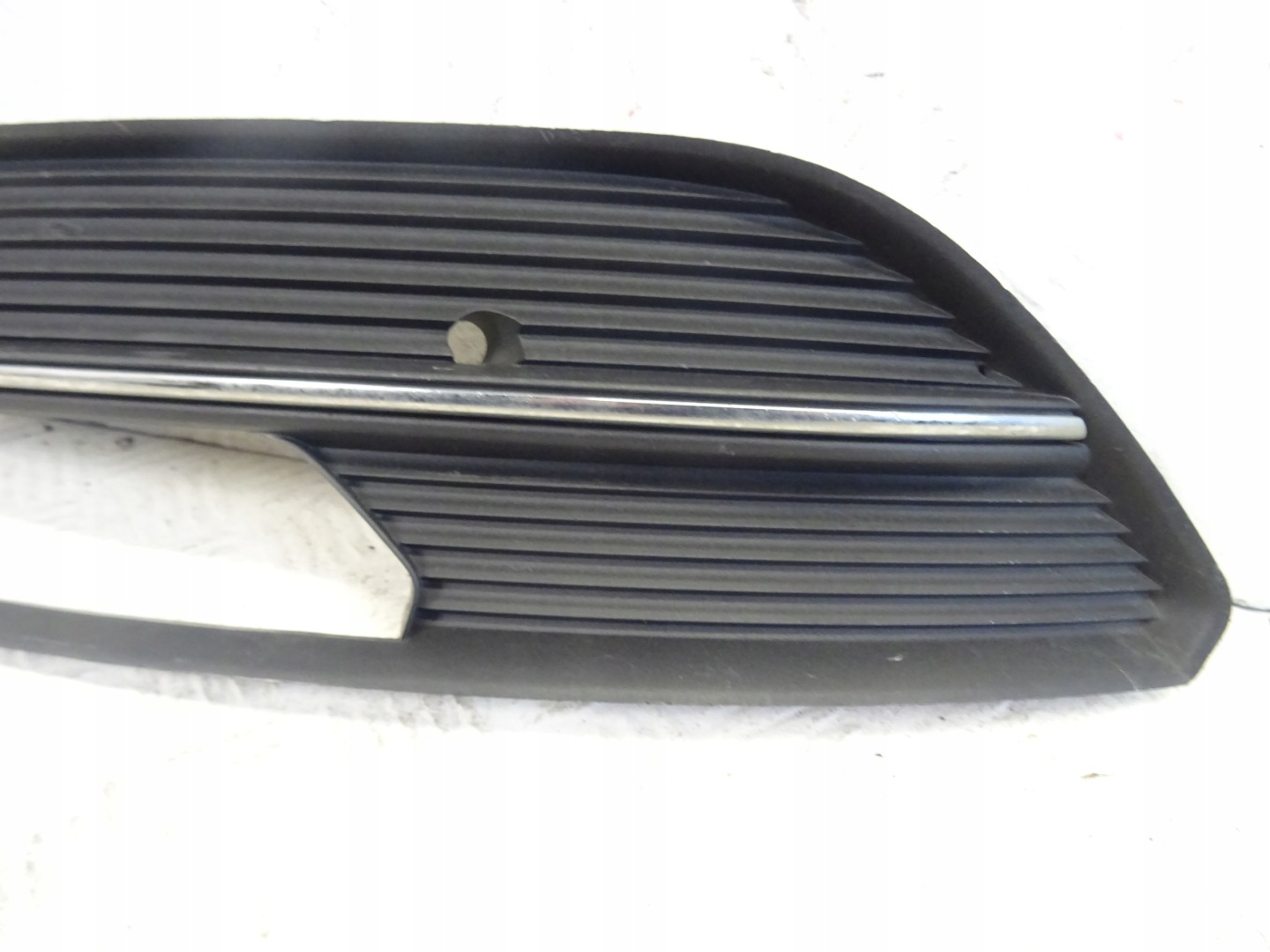 grid of a bumper front front left AUDI A3 8V 8V3807681A