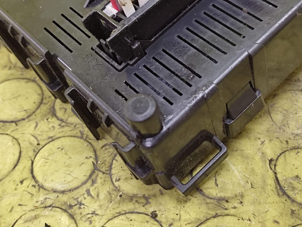 RENAULT CLIO II module UCH P8200207134A