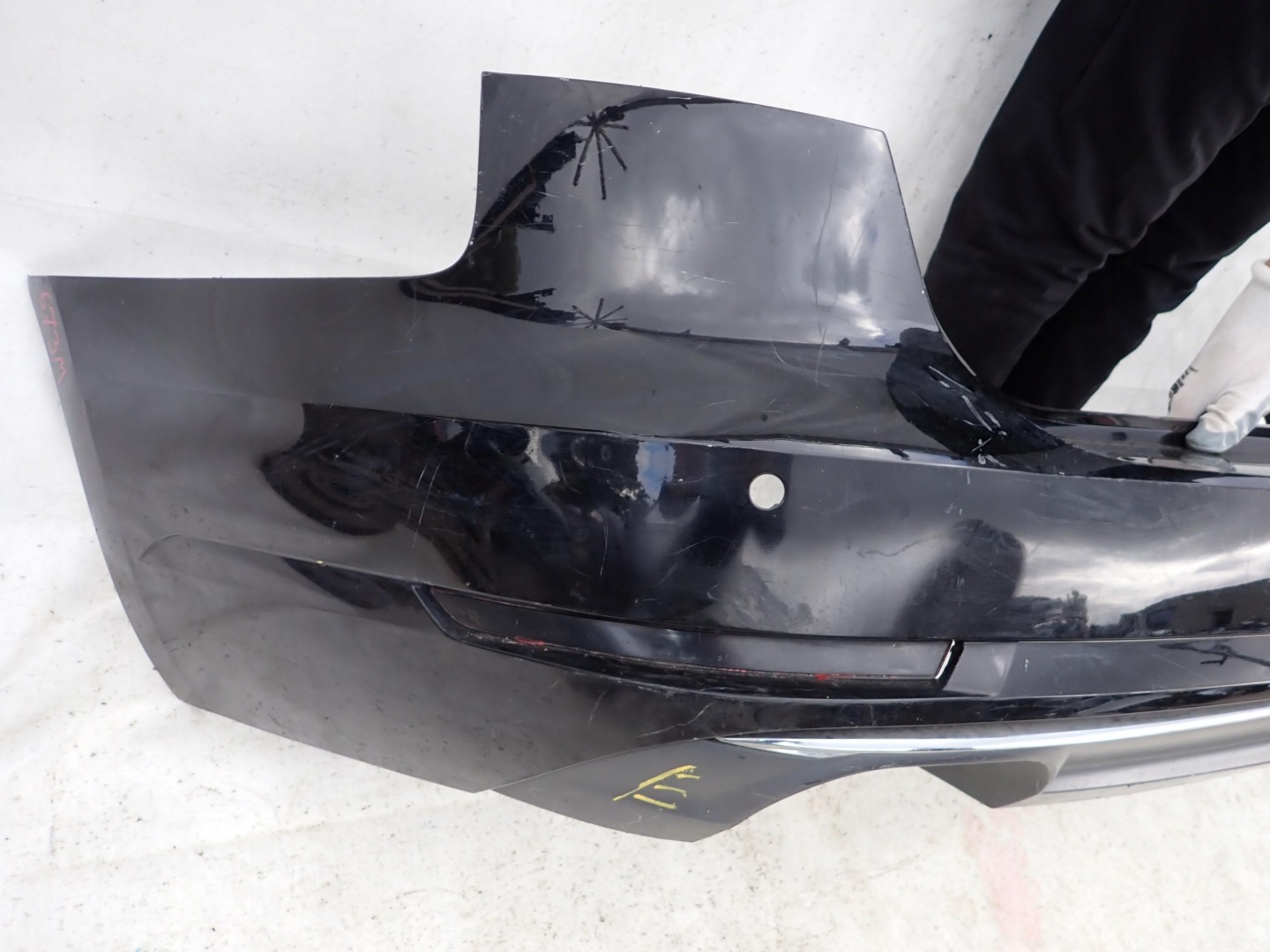 AUDI A4 B9 8W KOMBI 15- bumper rear part rear PDC