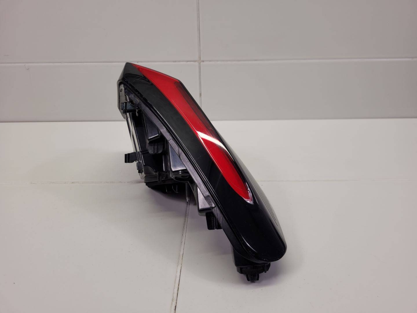 light rear left side Peugeot 3008 2 2019 9810477180