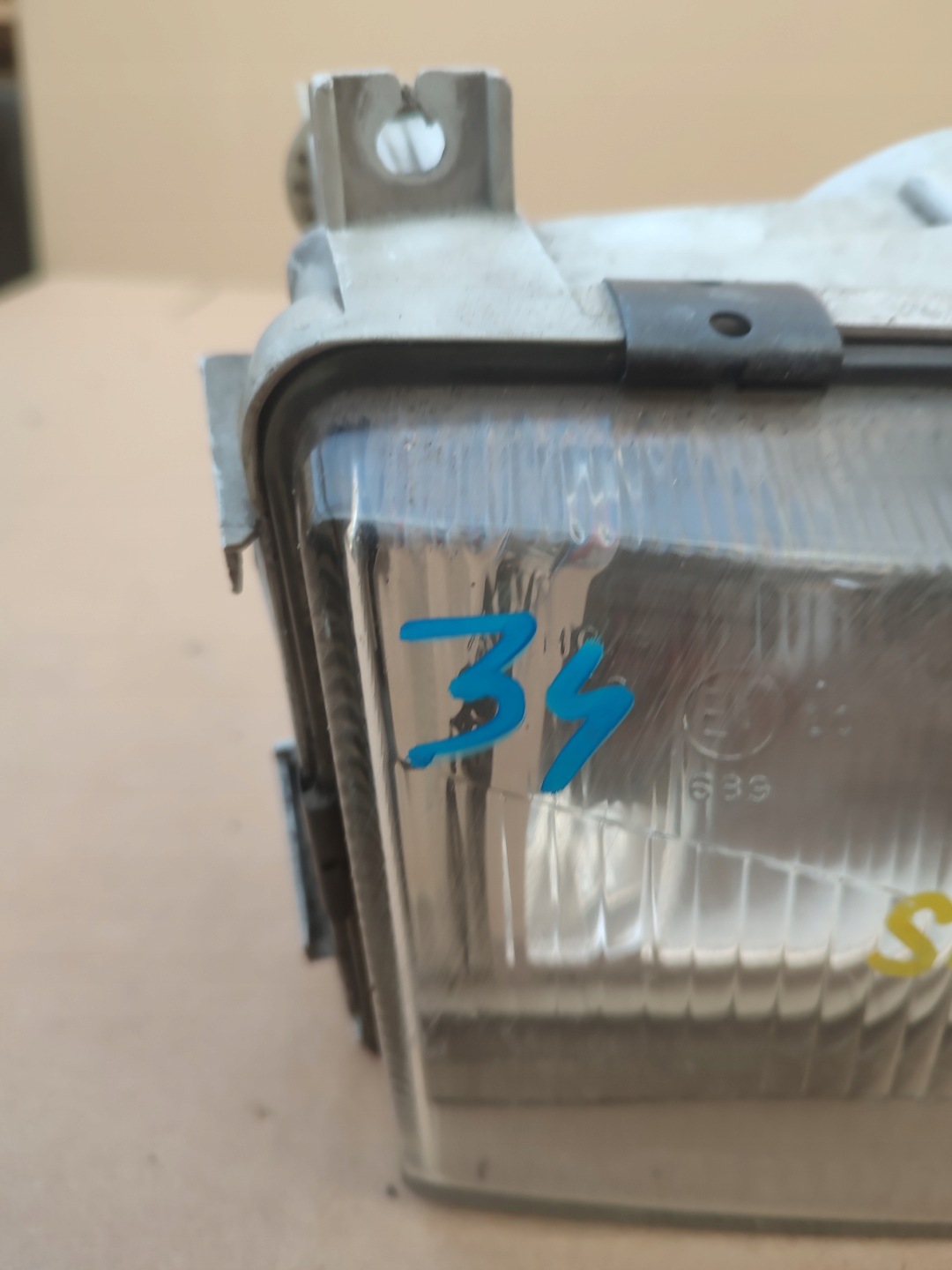 light right front right front Skoda Felicia and 246150-00