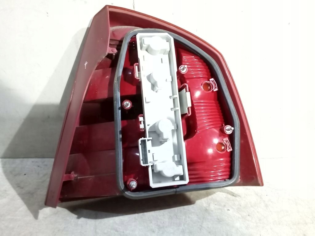 Skoda Octavia II HB light left rear part rear