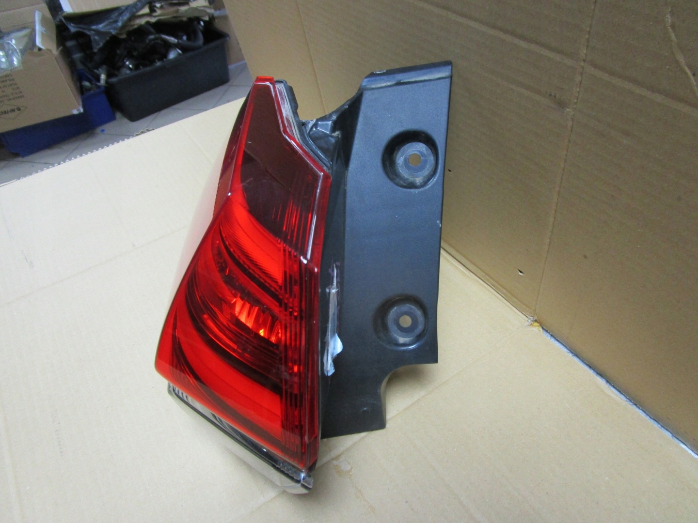 light rear part left Nissan X-trail T32 Lift 17