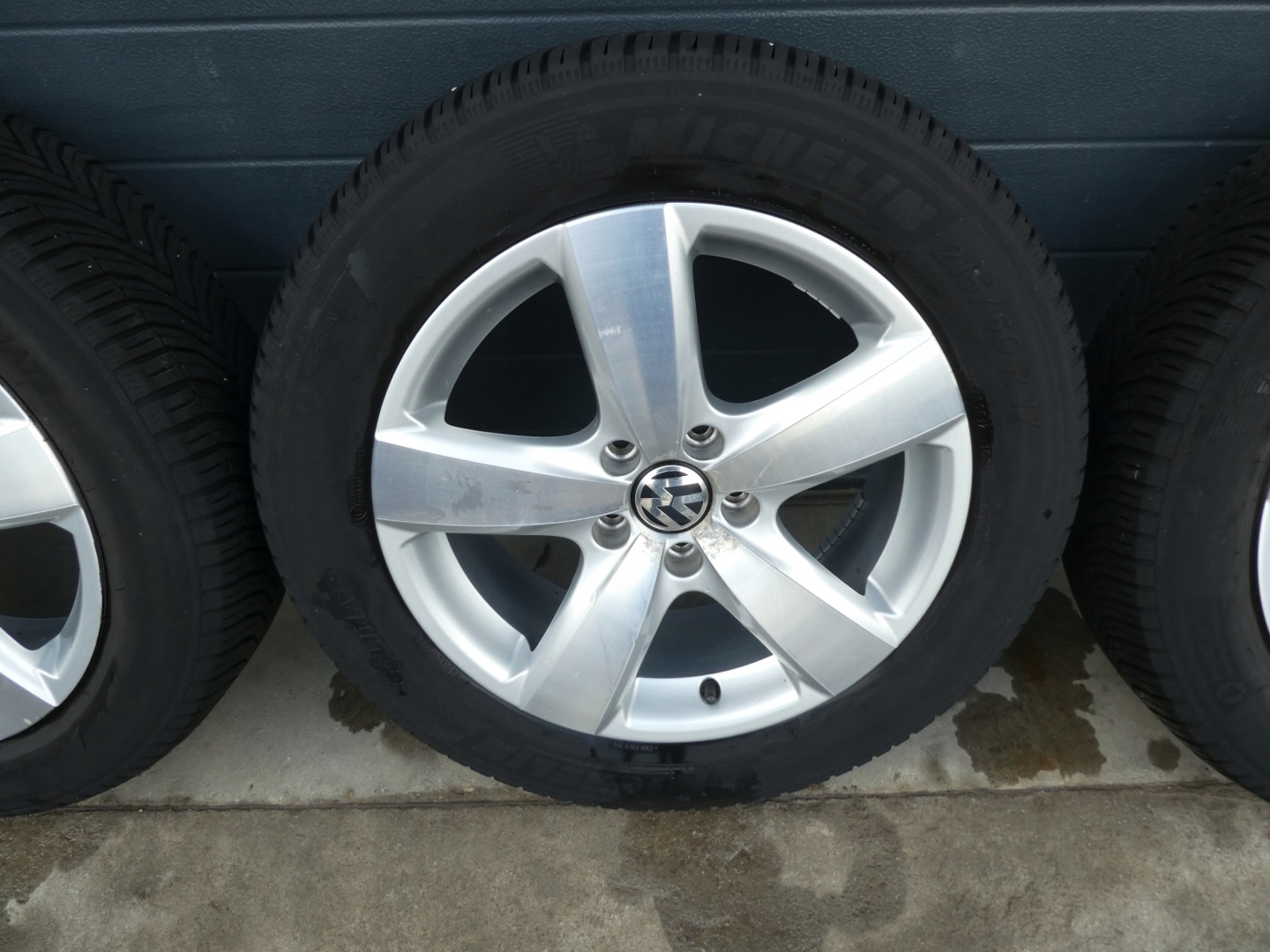 4X wheels discs tyres VW 5N0601025AG 2018R