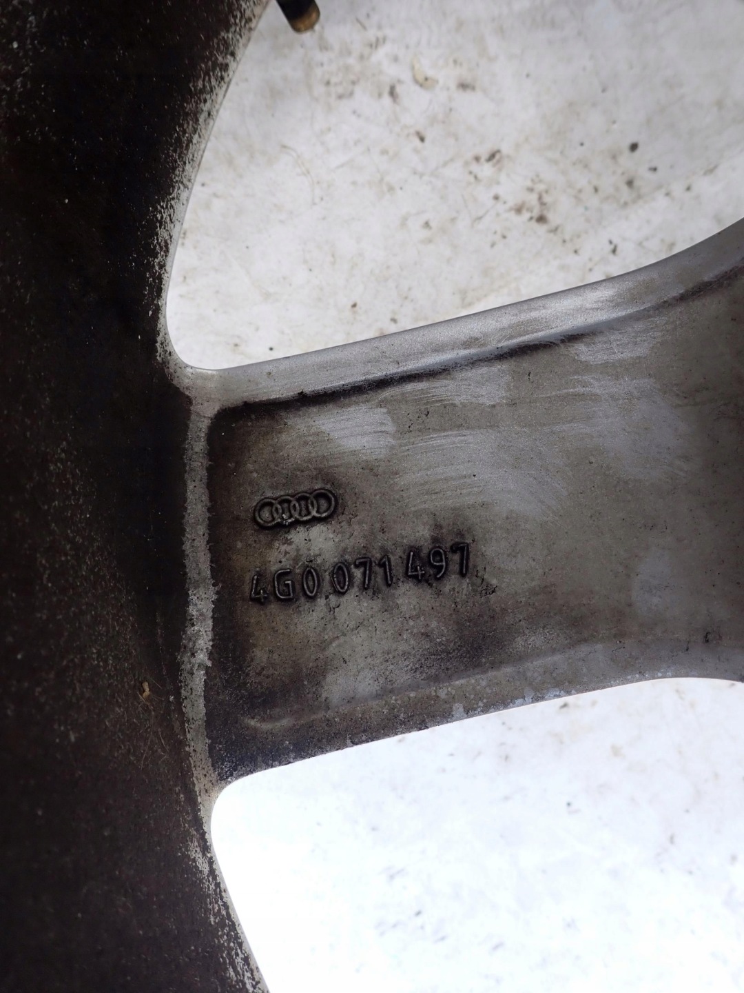 AUDI A6 4G disk 7.5Jx17 17" ET37 4G0071497