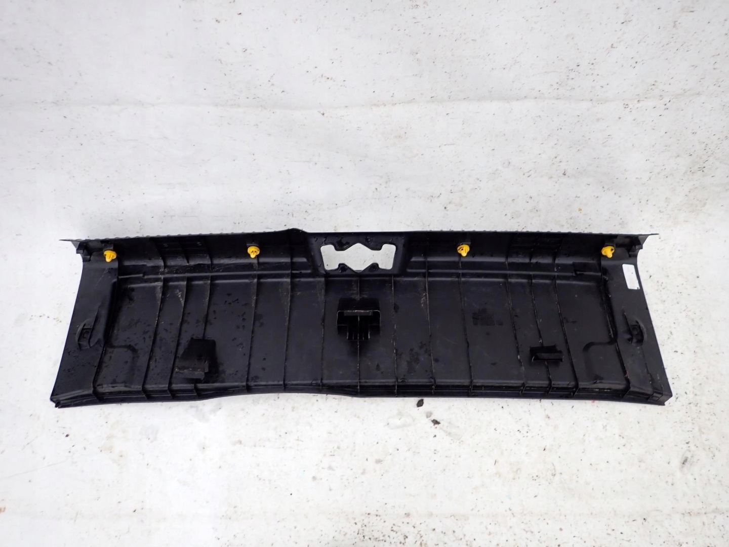 KIA VENGA 09-19 lista fedél PASA far