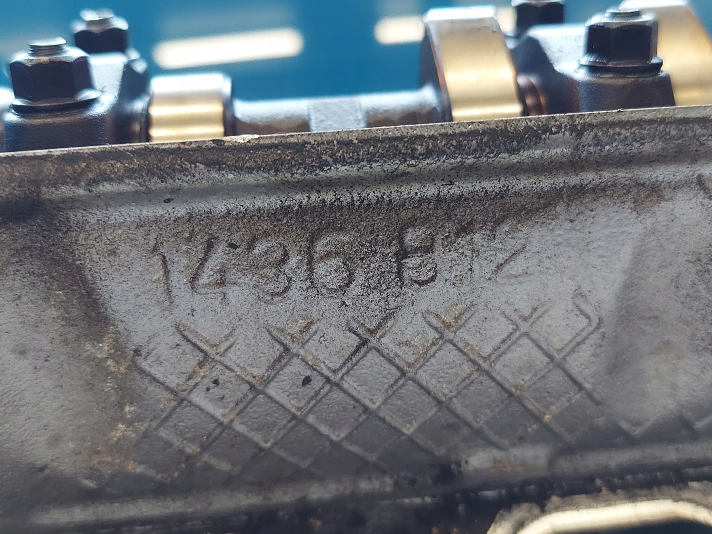 head. BMW E46 2.2 B 1436812