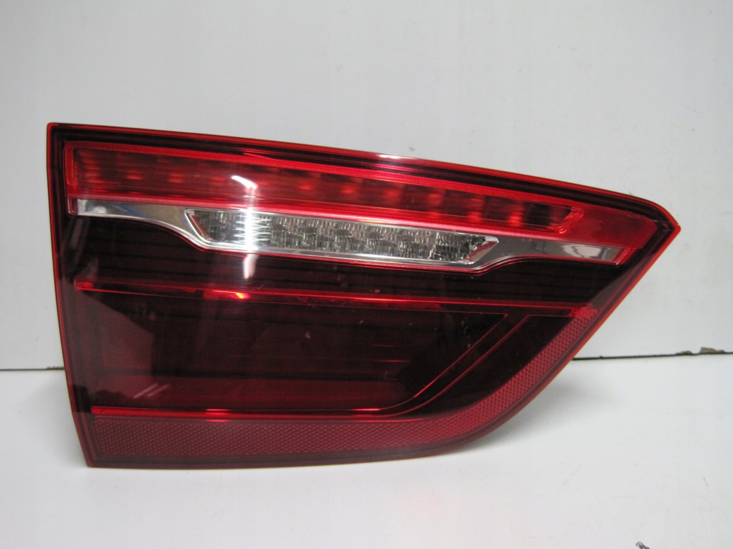 light BMW X6 F16 7438825 left
