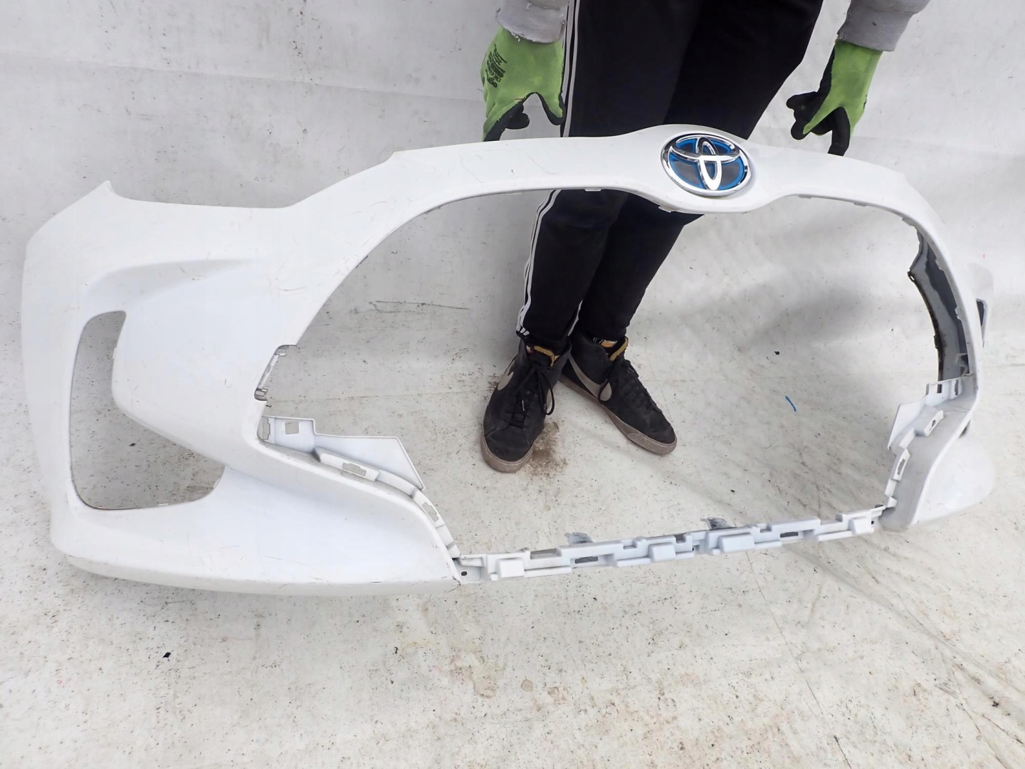 TOYOTA YARIS IV 4 20-> bumper front front