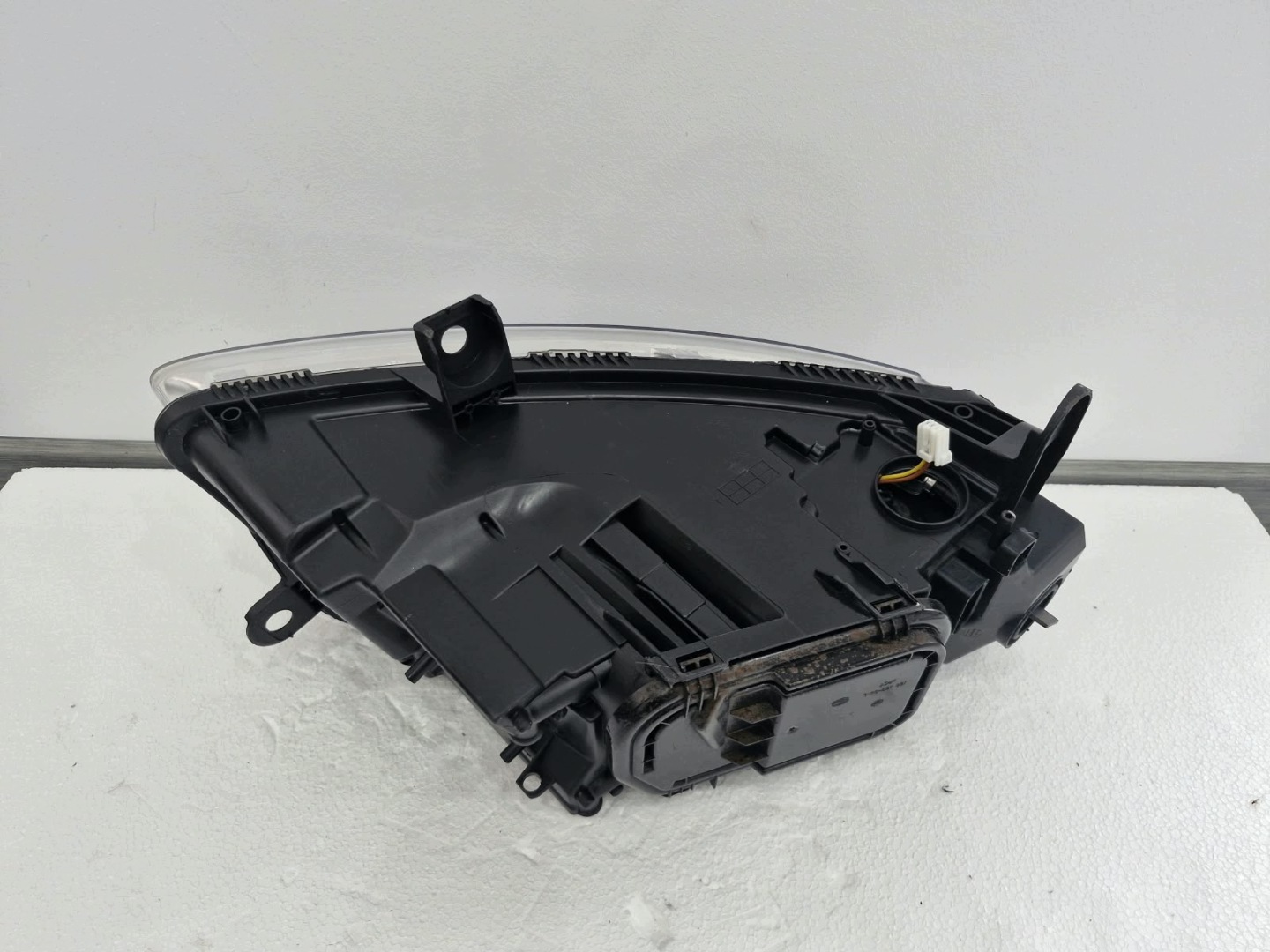 light left Audi A6 C6 LIFT Xenon non-setting