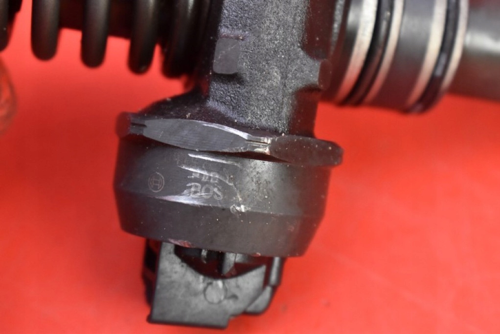 Einspritzdüse Einspritzdüse VW TRANSPORTER T5 2.5 TDI 131 KM 03-09