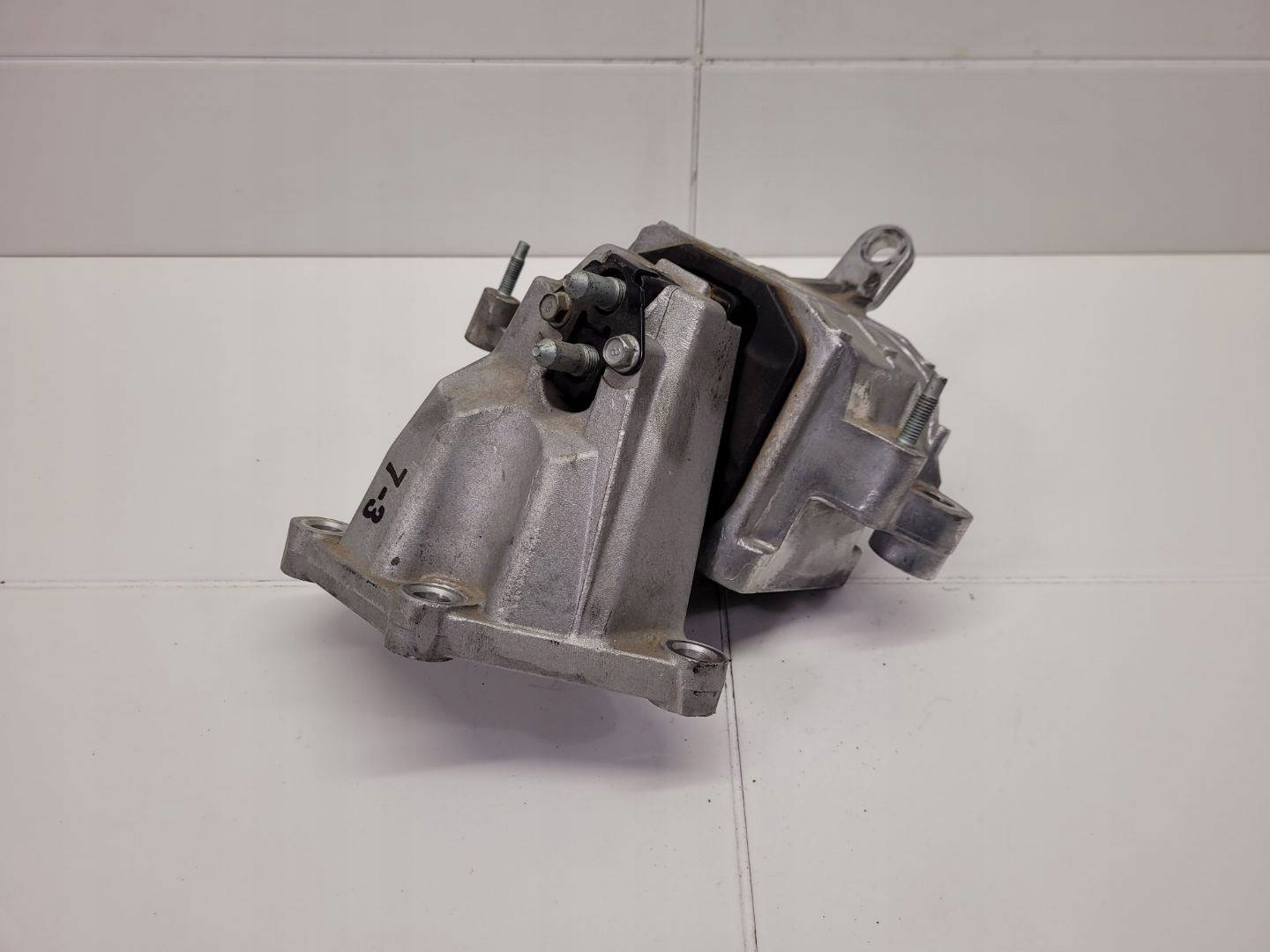 engine mount Kia Sportage 4 2018 21324-N9500