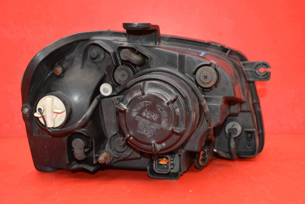 REFLEKTOR left light front lens EU KIA MAGENTIS 1 and LIFT 03-06