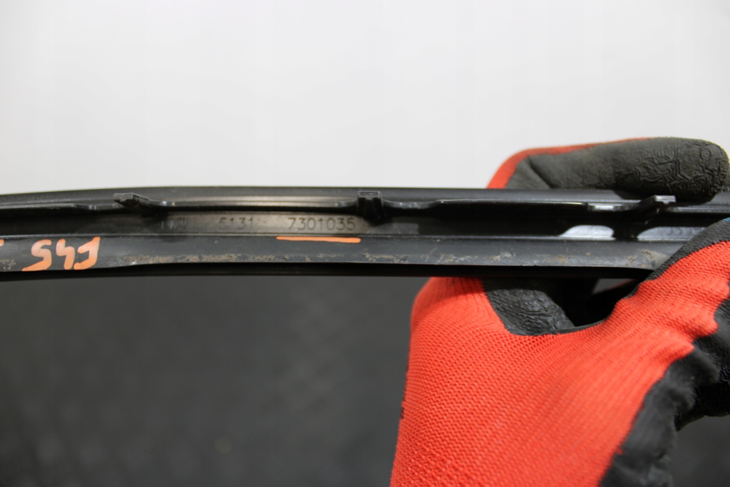 moulding windows CZOLOWEJ left 7301035 BMW 2 F45 ACTIVE TOURER