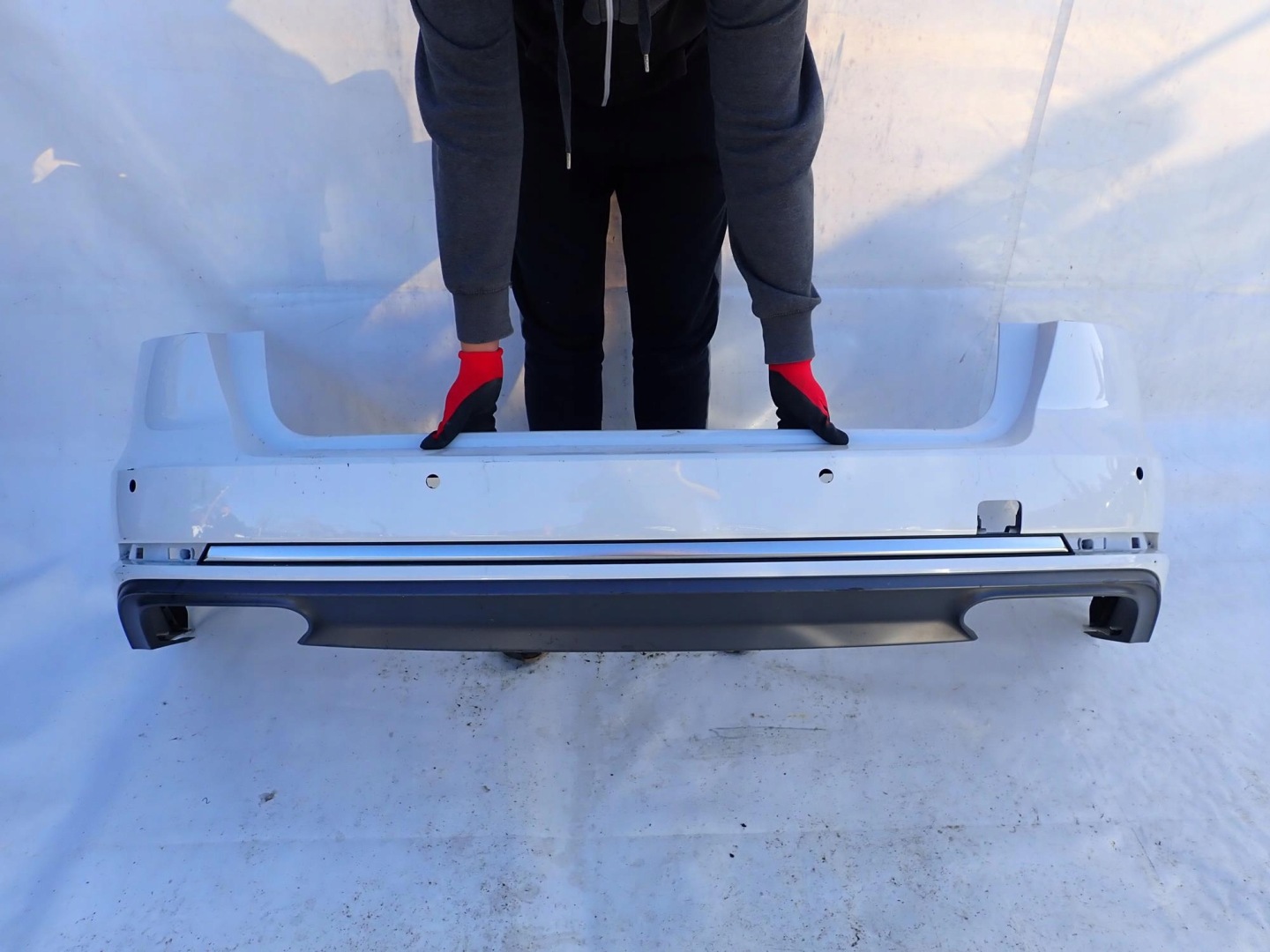 AUDI A4 B9 8W KOMBI S-LINE 15-19 bumper rear part 4XPDC