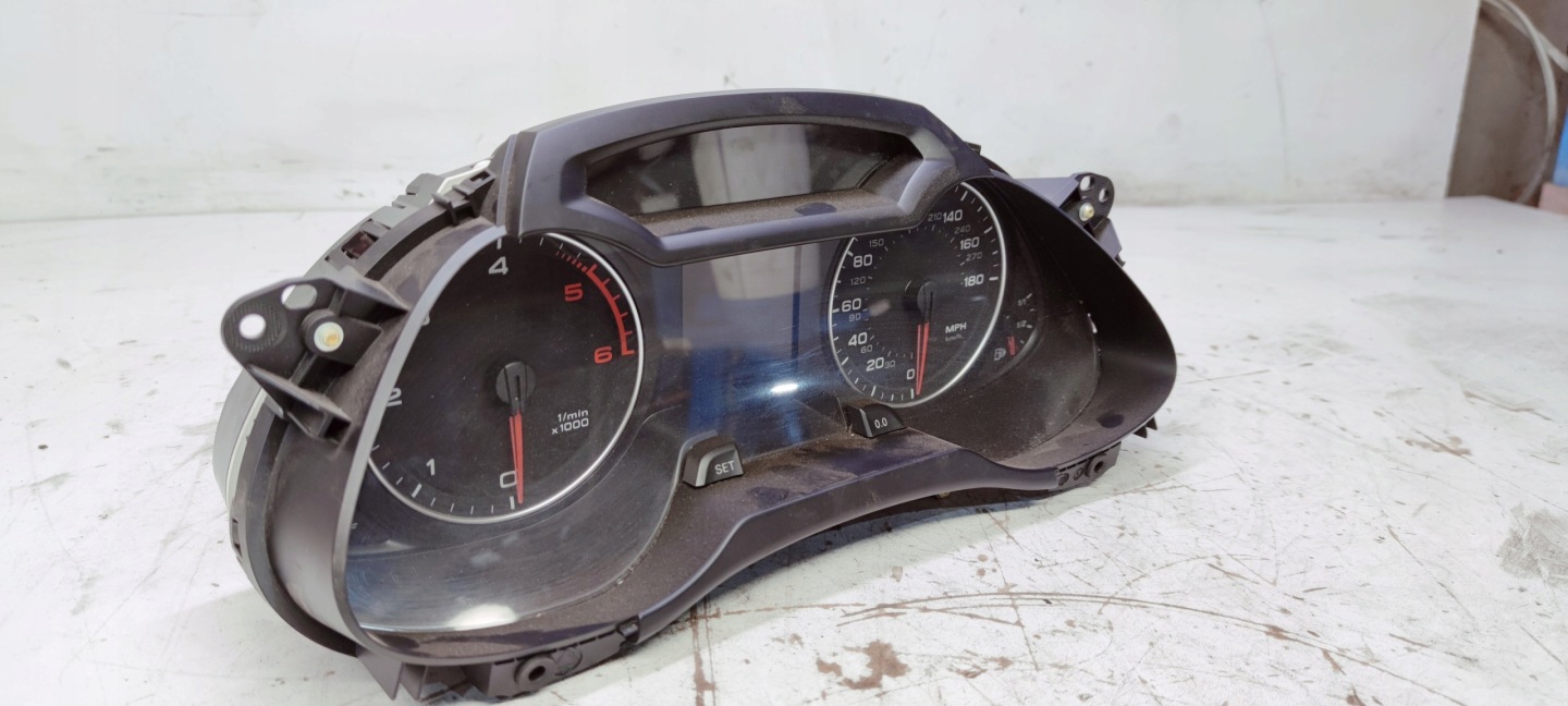 dials dials AUDI A4 B8 2.0 TDI 8K0920980B UK