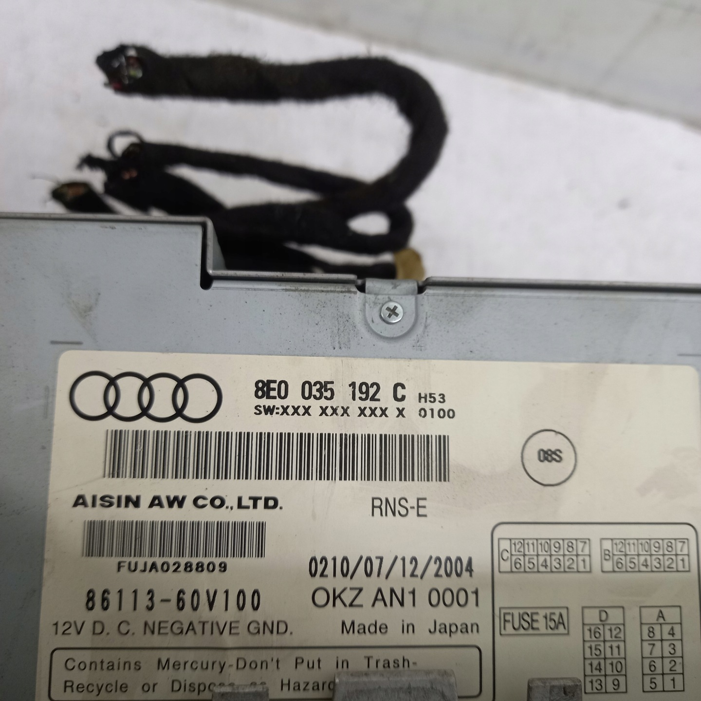 RADIO Navigation FABRYCZNA AUDI AUDI A4 B7 8E0035192C