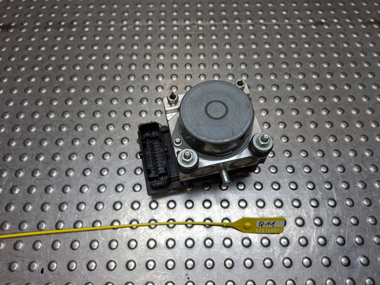 pump control unit ABS TATA INDICA 08- 0265800734 0265232140