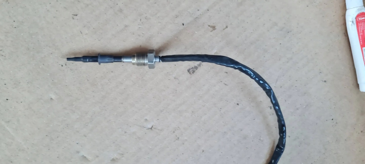 A4 B9 8W SENSOR TEMPERATURY GASE 2.0 TDI 8W0906088B A5 8W Q5 A6