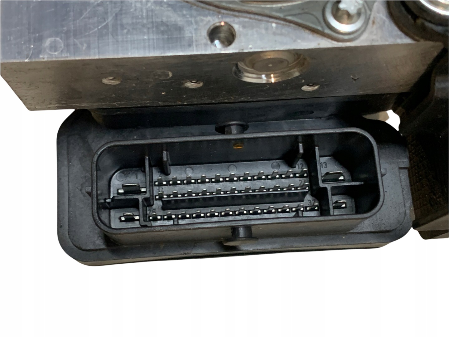 pump control unit ABS 39084530 BDP OPEL CORSA E