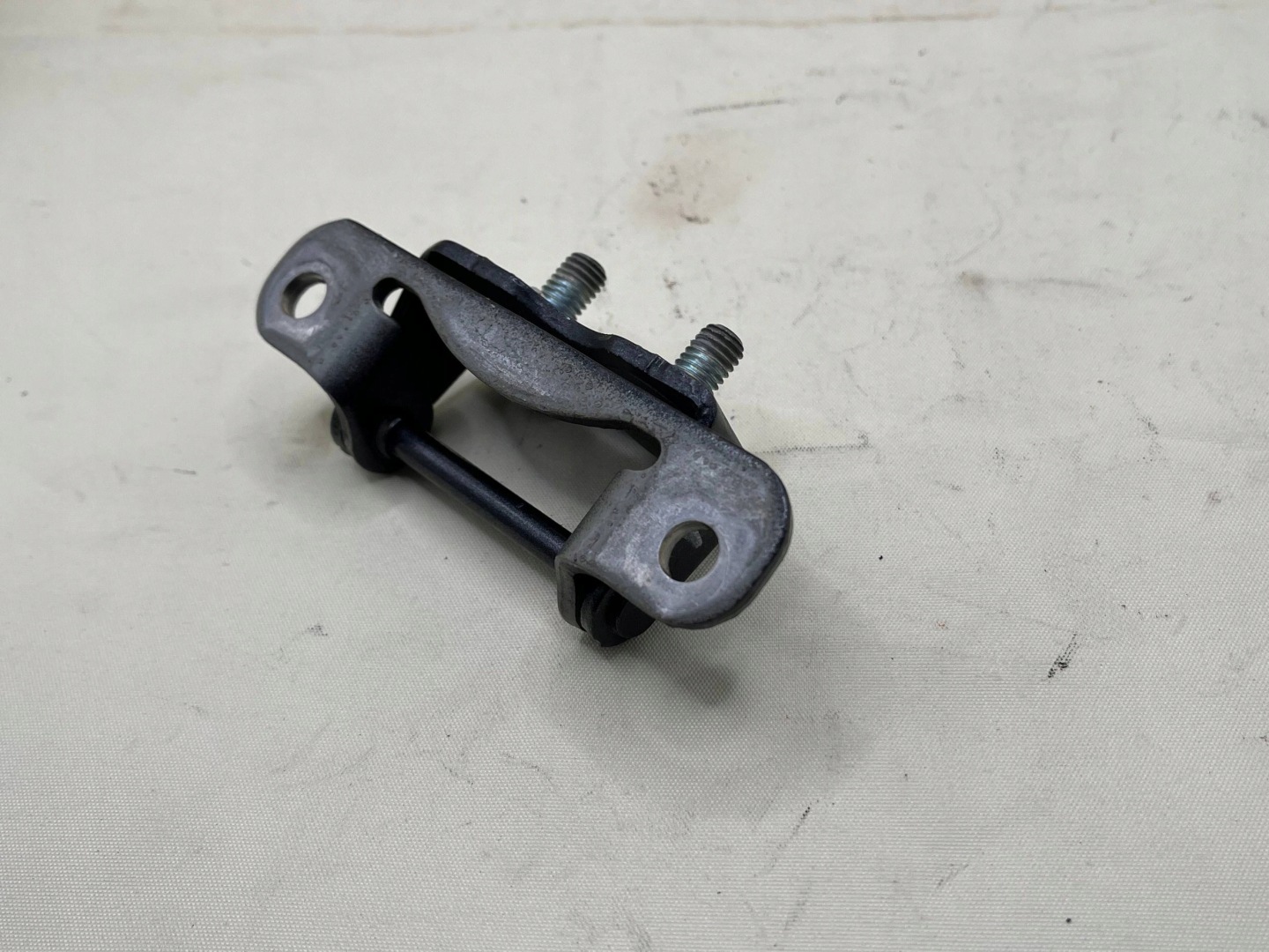 hinge door Subaru Forester SH 61820FC100 !J