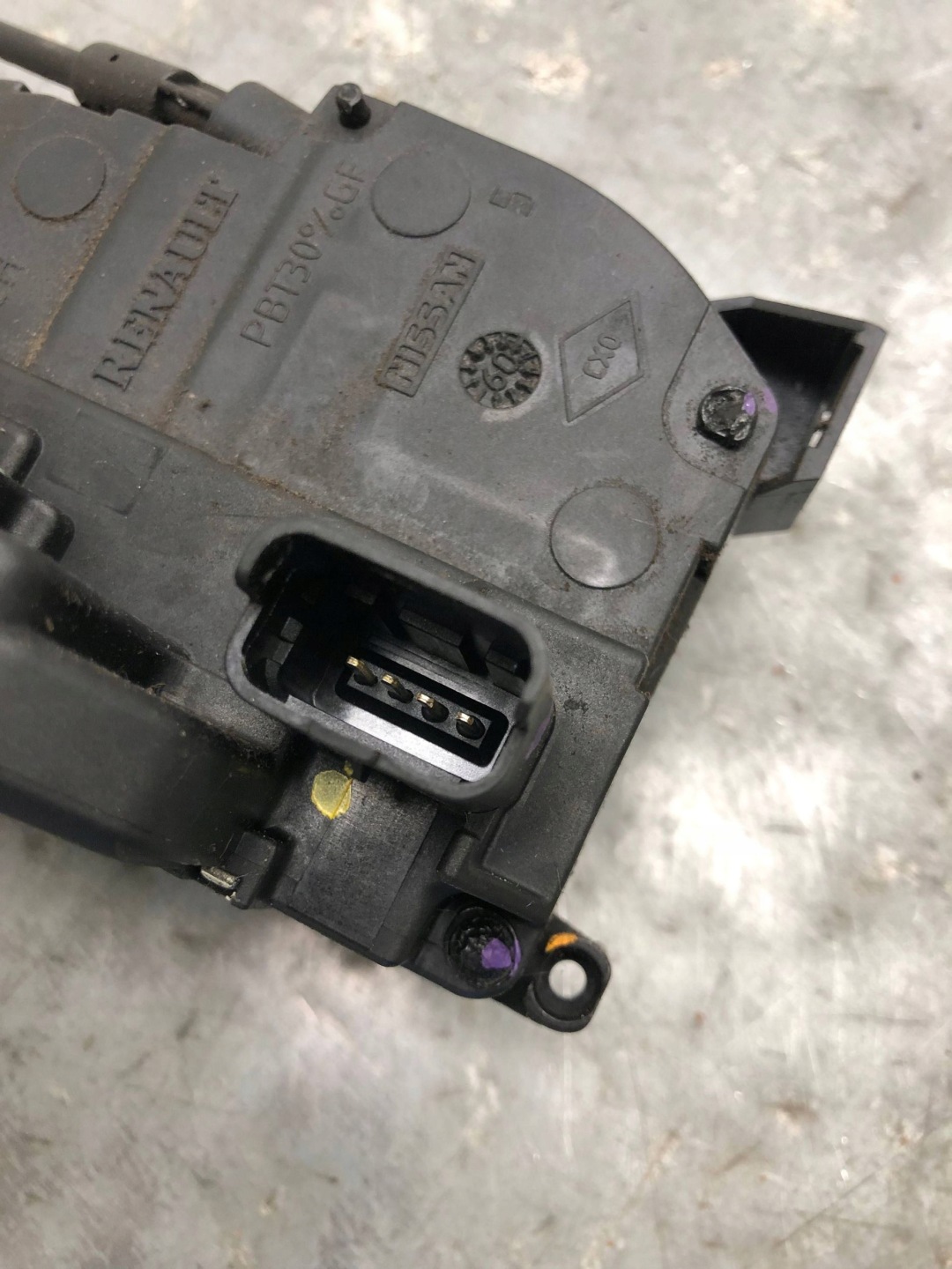 lock door left front RENAULT SCENIC III 805030006R-A