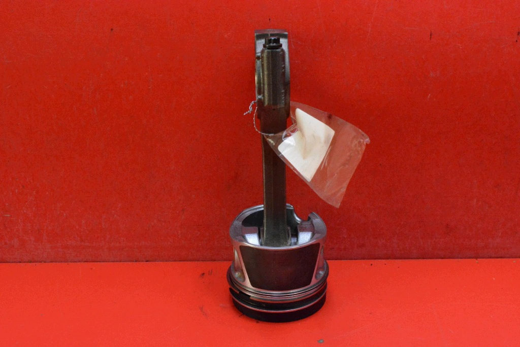 Piston Bielle AUDI A4 B8 2.0 TDI 120 KM 07-11