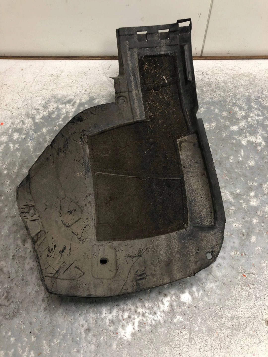 mudguard left front part rear OPEL MERIVA B 13267680