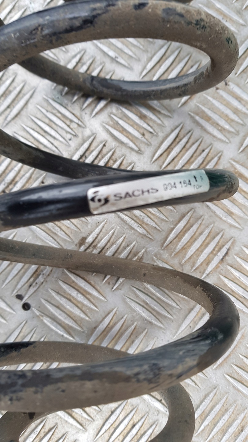 TOYOTA YARIS II 1.0 spring springing rear part