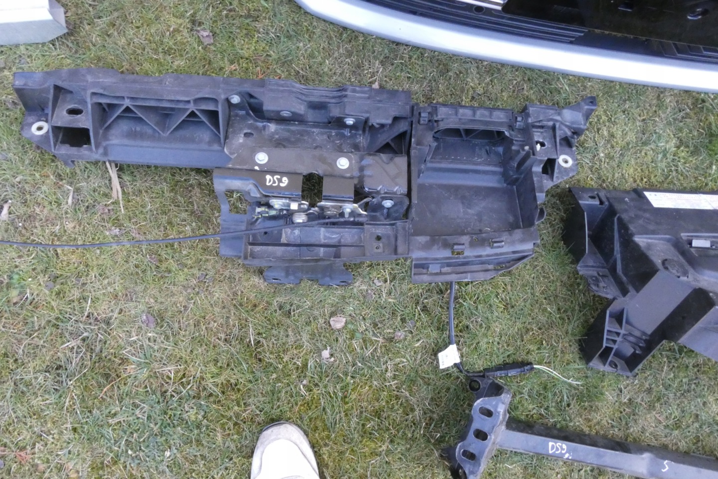 CITROEN DS9 front bumper bonnet lights radiator EPH