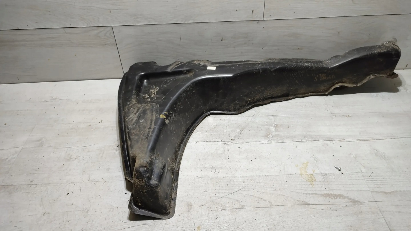 Volvo V40 II 2018r right side soundproofing