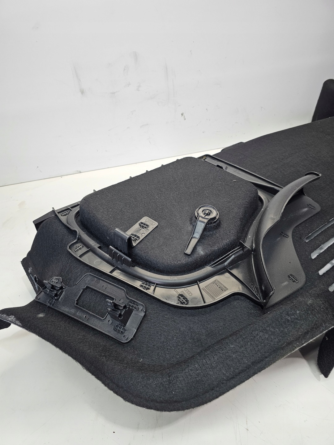 boot upholstery AUDI A4 B9 8W5863879AA
