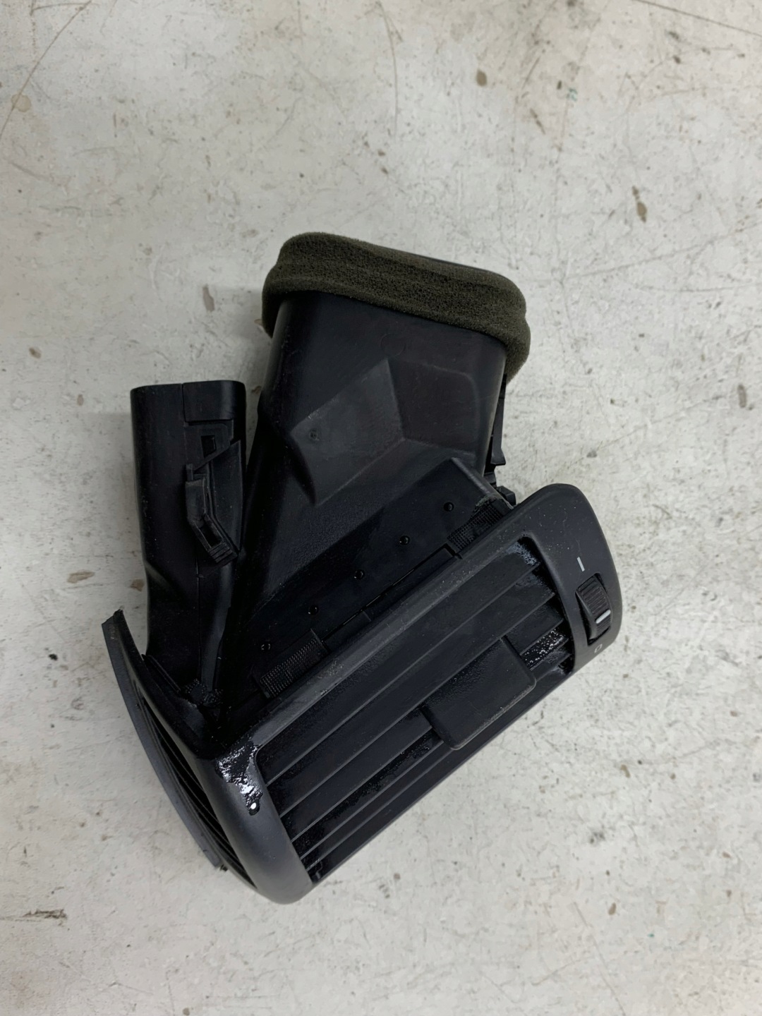 BMW E46 grid air conditioning devices left 8361897