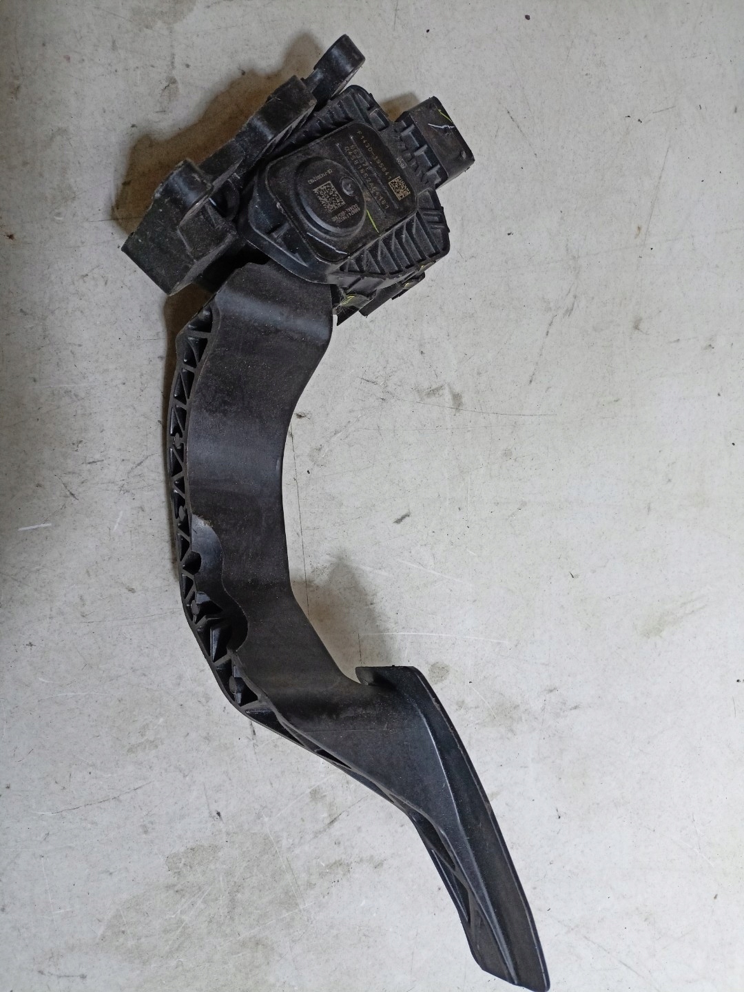 accelerator pedal Jeep Cherokee 5 2014 F1430-195841